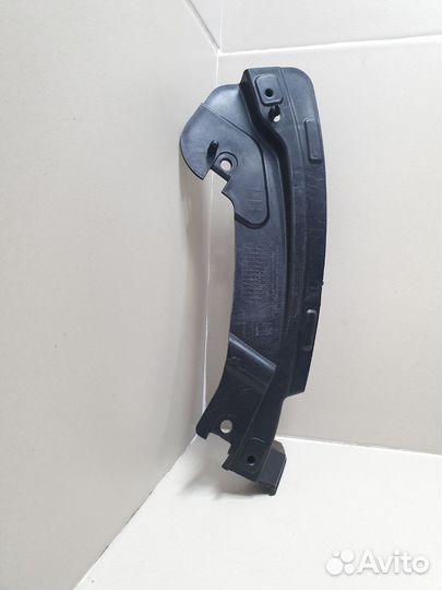 Кронштейн переднего бампера левый Chevrolet Cruze