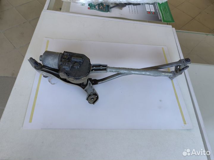 Моторчик трапеции дворников (стеклоочистителя)