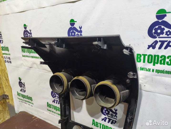 Консоль Mazda CX-7 с дифлекторами