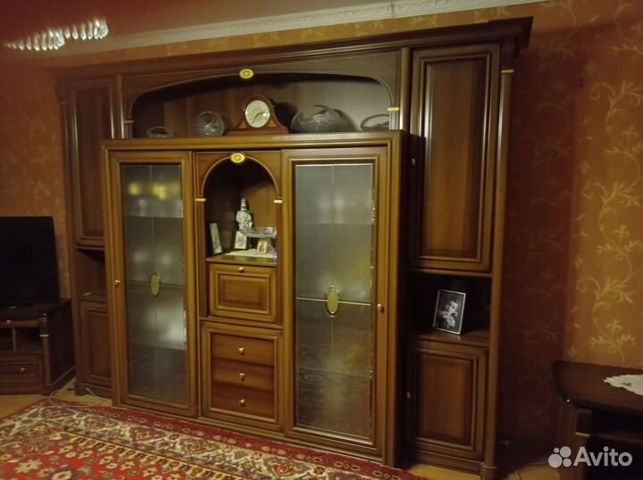 Стенка в гостиную