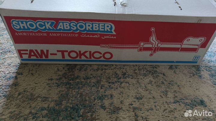 Амортизатор Tokico передний правый на Mazda 3