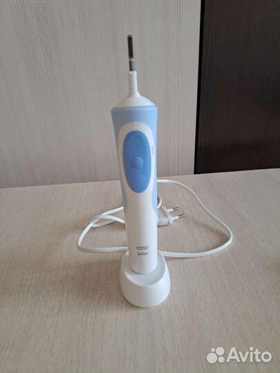 Зубная щетка oral b новая