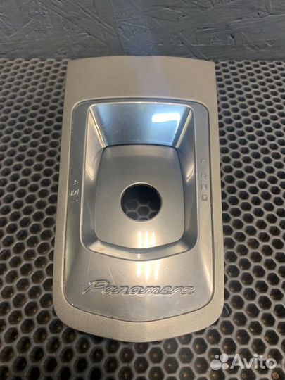 Накладка кулисы кпп Porshe Panamera 970 рест cwaa