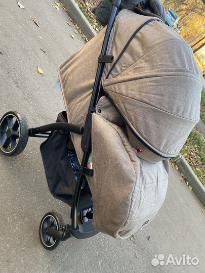 Коляска прогулочная