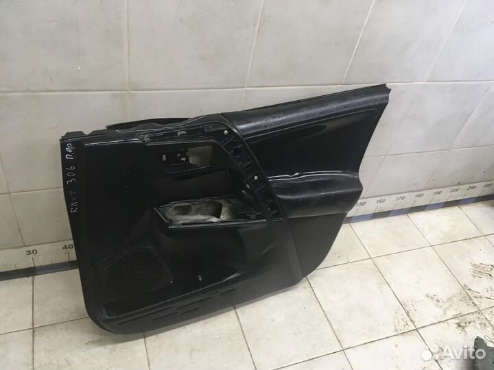 Обшивка двери передней правой RAV 4 2013