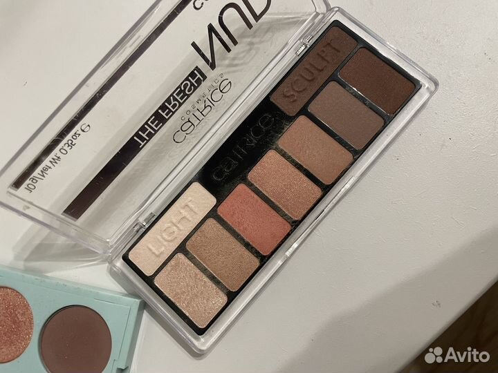 Тени для век