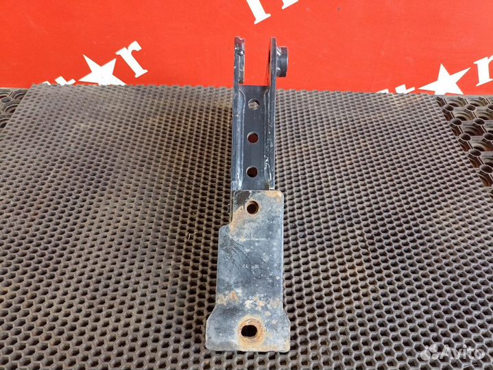 Кронштейн бампера правый Man TGX