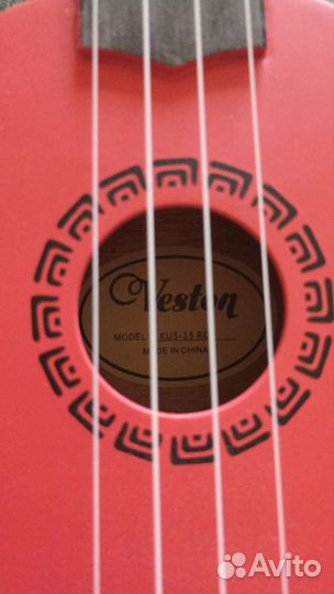 Укулеле новая