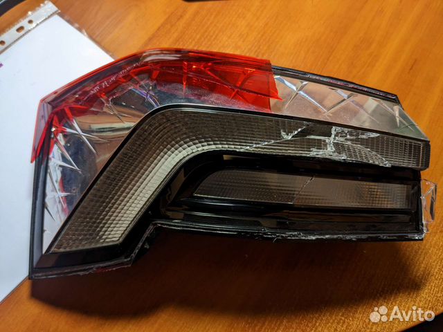 Задняя левая фара skoda rapid