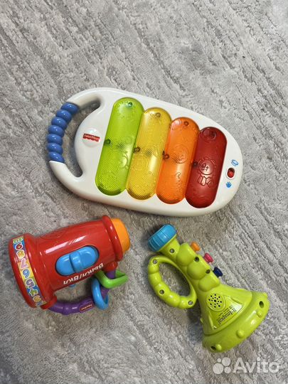 Игрушки музыкальные fisher price