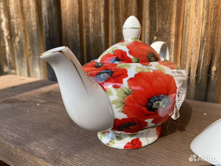 Фарфоровый чайный набор