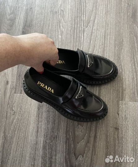 Лоферы Prada 37