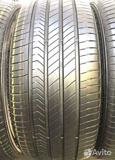 Kumho Majesty Solus KU50 215/55 R17 98W