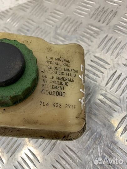 Бачок гидроусилителя руля Audi Q7 4L BUG