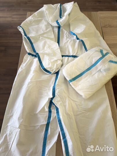 Комбинезон защитный одноразовый