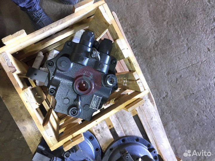 Гидромотор поворота Doosan S400LC-V