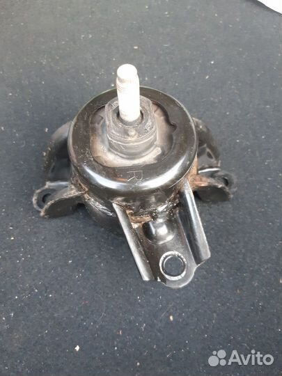 Опора двигателя правая hyundai-KIA оригинал б/у