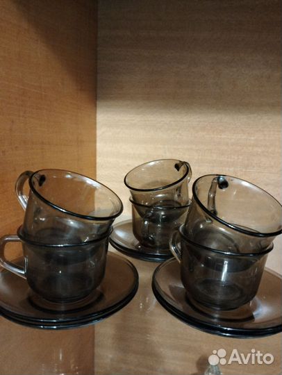 Чайные чашки с блюдцами