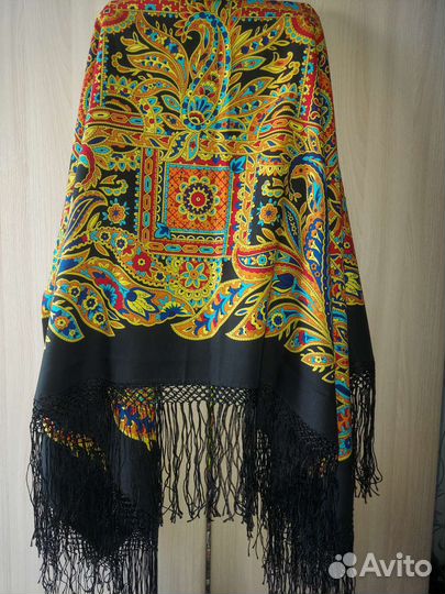 Павловопосадский шерстяной платок