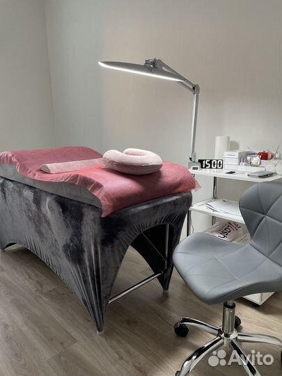 Бестеневая настольная лампа 