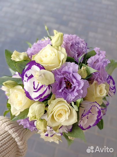 Лиловый букет невесты