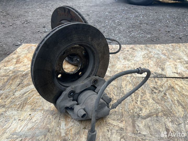 Ford Fusion суппорт тормозной в сборе