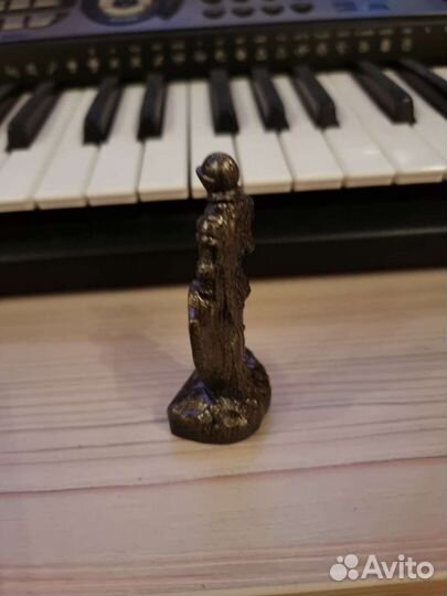Рыцарь продам статуэтку