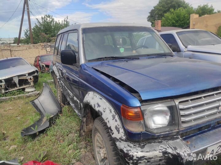 На разбор митсубиси паджеро