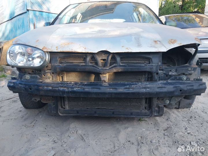 Передняя панель Volkswagen Golf 4 телевизор