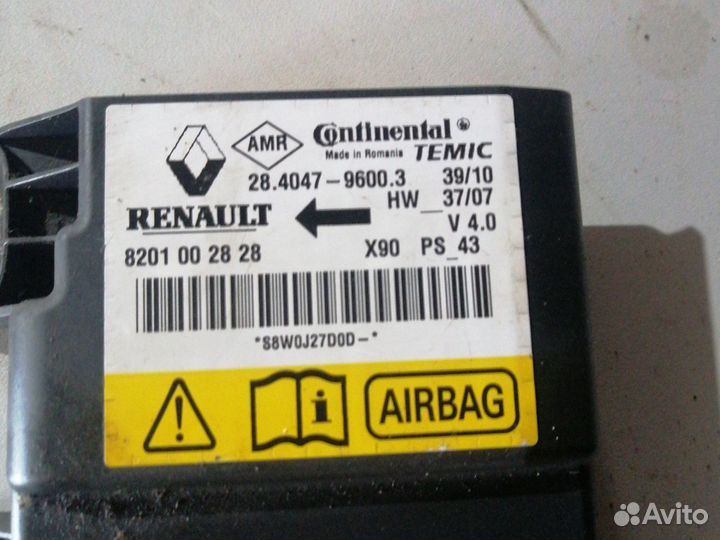 8201002828 блок управления airbag renault sandero