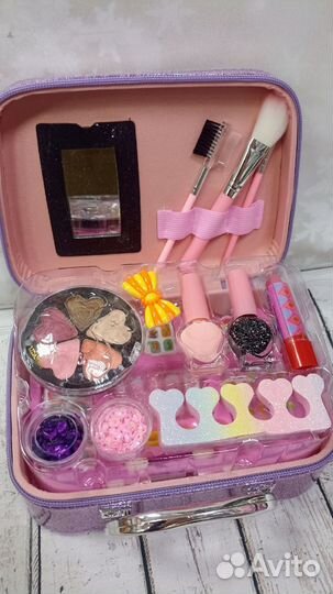 Косметика для девочек в боксе