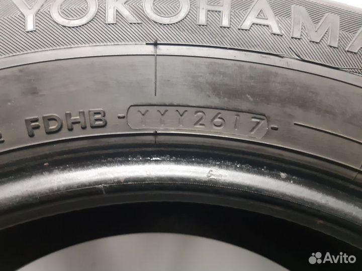 Yokohama BlueEarth RV02 215/65 R16