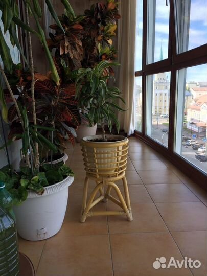 Цветочница из ротанга Индонезия