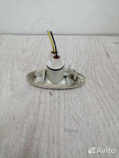 Повторитель поворотника в Крыло в Зеркало Nissan t