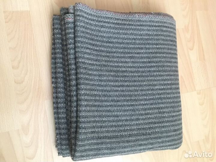 Отрез драповой ткани 2,85 на 1,55 м