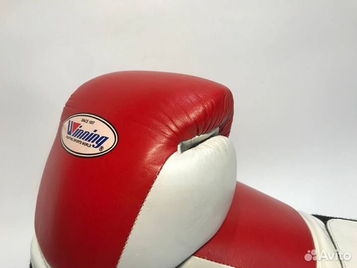 Боксерские перчатки Winning Red White
