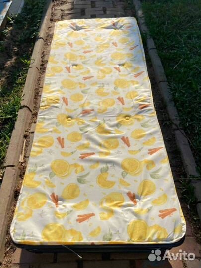 Раскладушка с матрасом (новая)