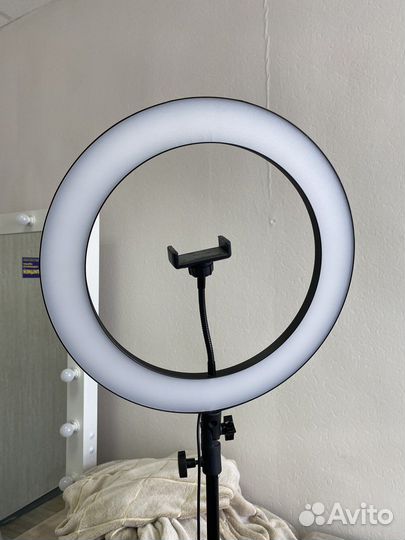 Свет для съемки (кольцевая лампа) 36 см