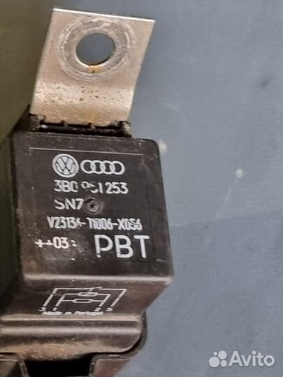 Реле обогрева ветрового стекла VAG 3B0951253