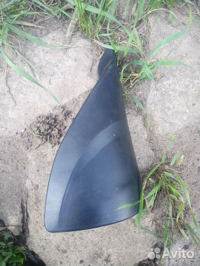 Треугольник зеркала,передне правое форд фокус 1