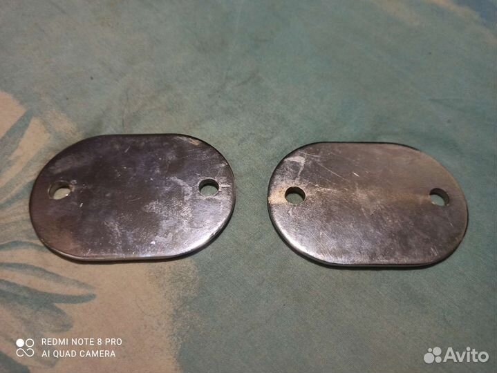 Два стальных жетона grizzly