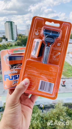 Станок + Лезвия Gillette Fusion 5 (оригинал)