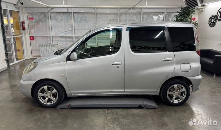 Toyota Funcargo 1.3 AT, 2000, 405 000 км