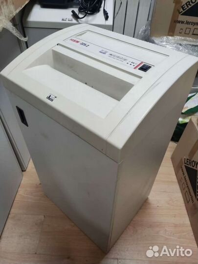 Уничтожитель бумаг шредер HSM 225.2