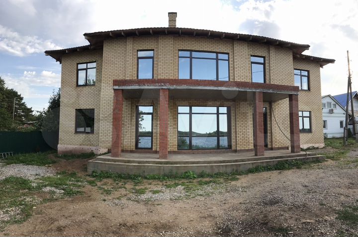 Коттедж 490 м² на участке 22,2 сот.