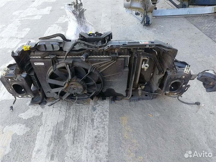 Телевизор панель Ford Fiesta