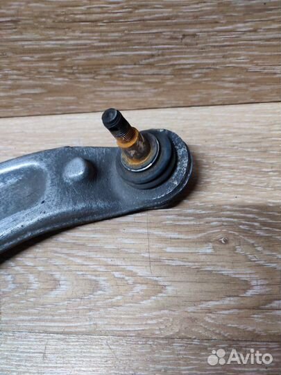 Рычаг подвески передний правый Hyundai I40 2013