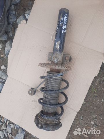 Стойка передняя левая Skoda Fabia 2