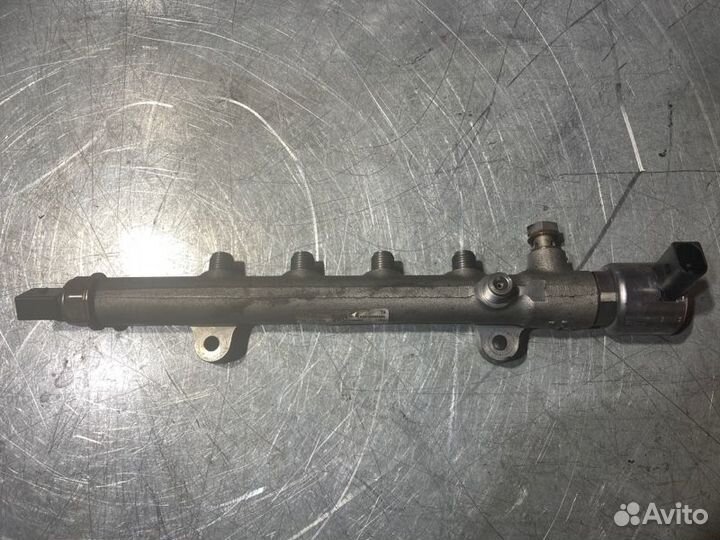 Топливная рампа Mercedes E-Class W212 OM651 2.2