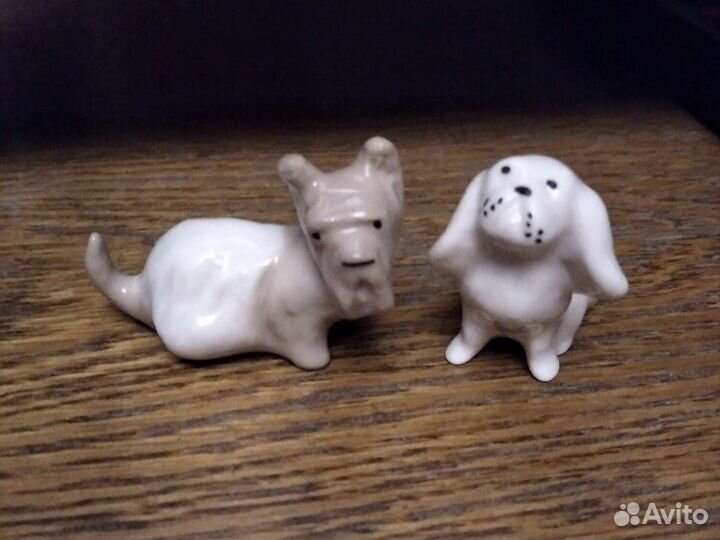 Статуэтки, фарфор, металл